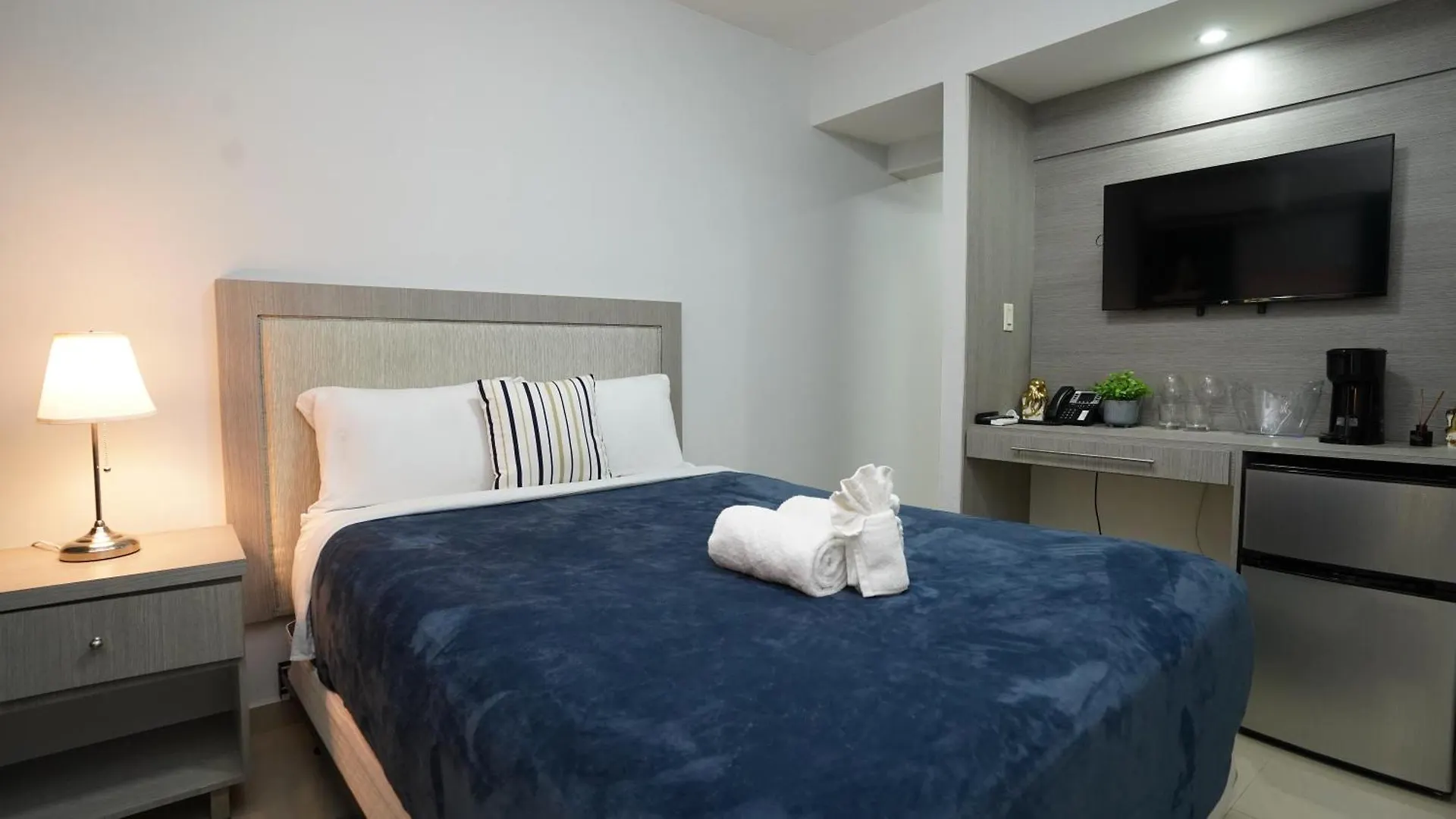 Aparthotel La Placita Suites Hotel-Suite 203 San Juan Portoriko
